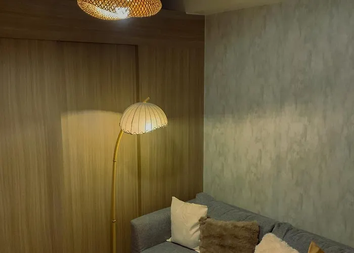 Near Moa&naia&bay, Full Length Mirror&balcony Manila