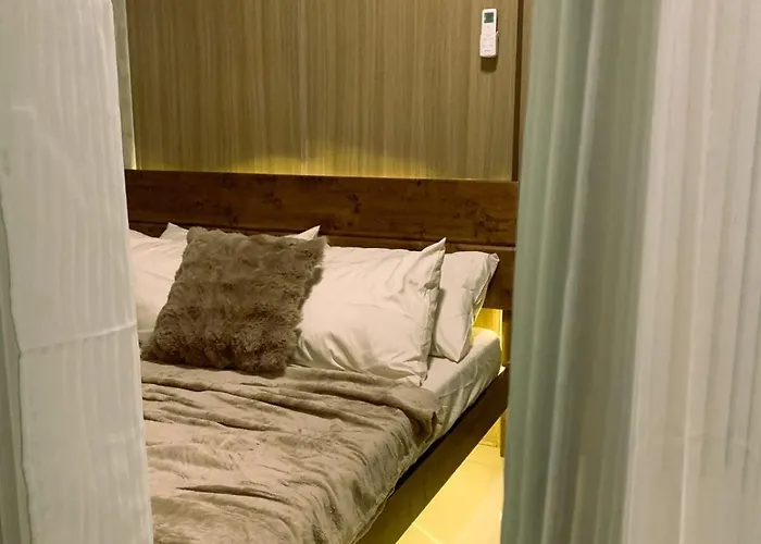 Near Moa&naia&bay, Full Length Mirror&balcony * Manila